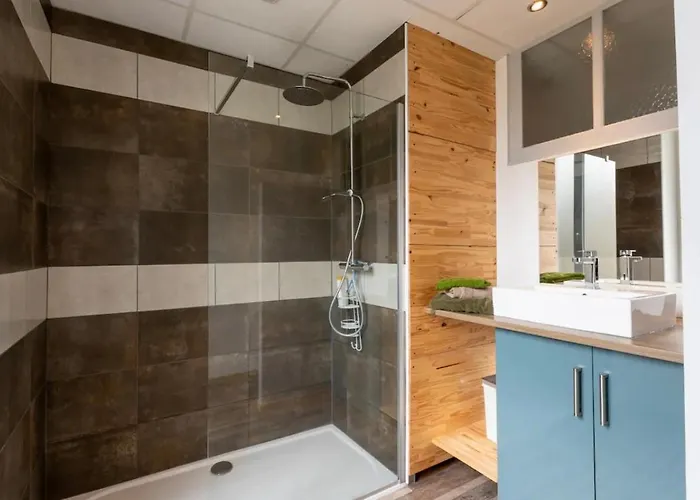 N 5 De Gamme Les Bains Avec Petit Dejeuner * Нери-ле-Бен